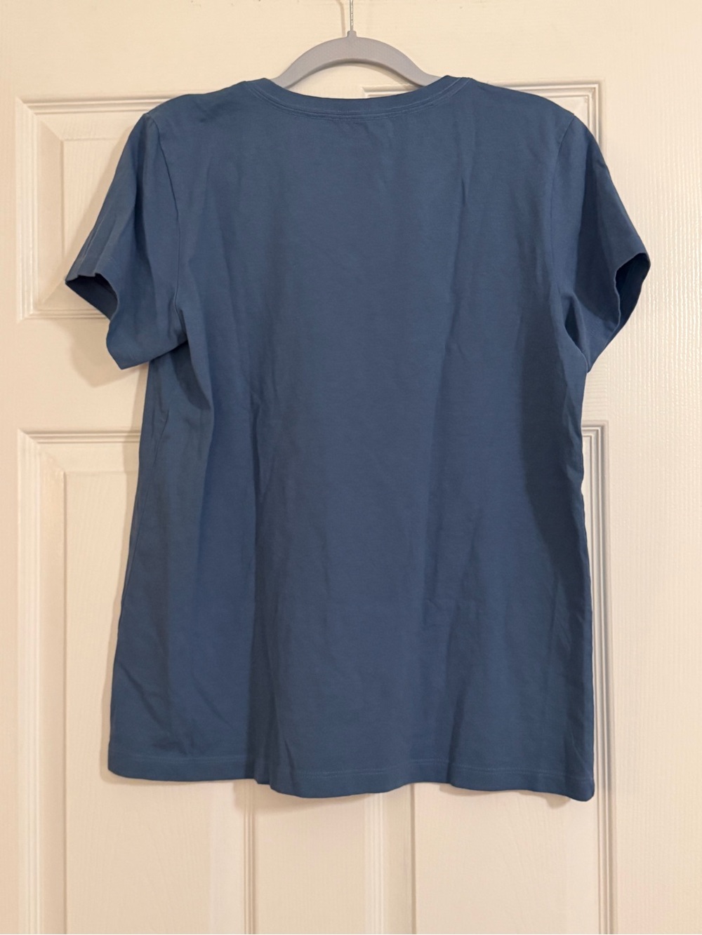 Life Is Good Women's Dusty Blue 'Happiness Is Homemade' V‑Neck Tee - Picture 2 of 6